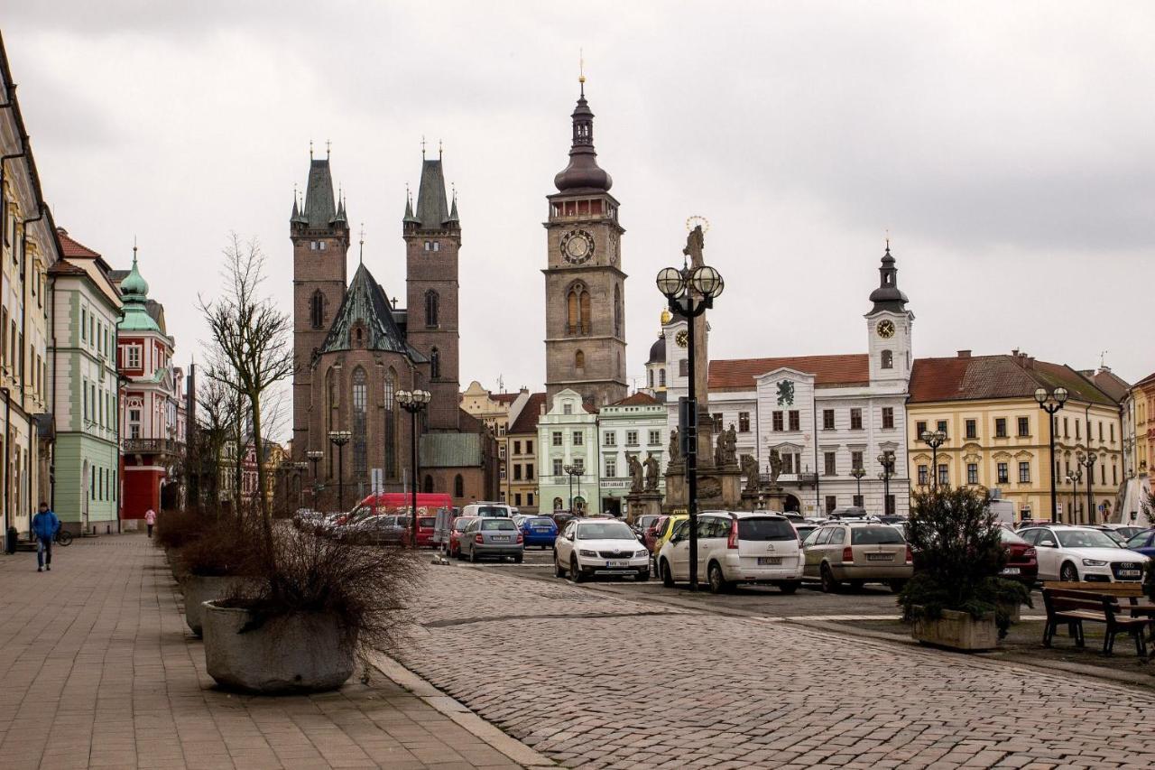 Apartman V Centru Na Velkem Namesti Hradec Králové 외부 사진